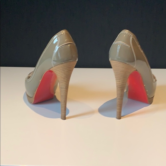 Christian Louboutin peep toe platform pumps - Picture 4 of 7